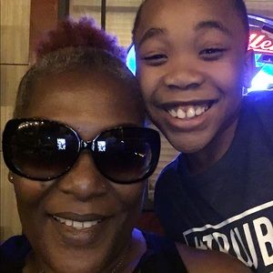 Meet your Posher, Yolanda